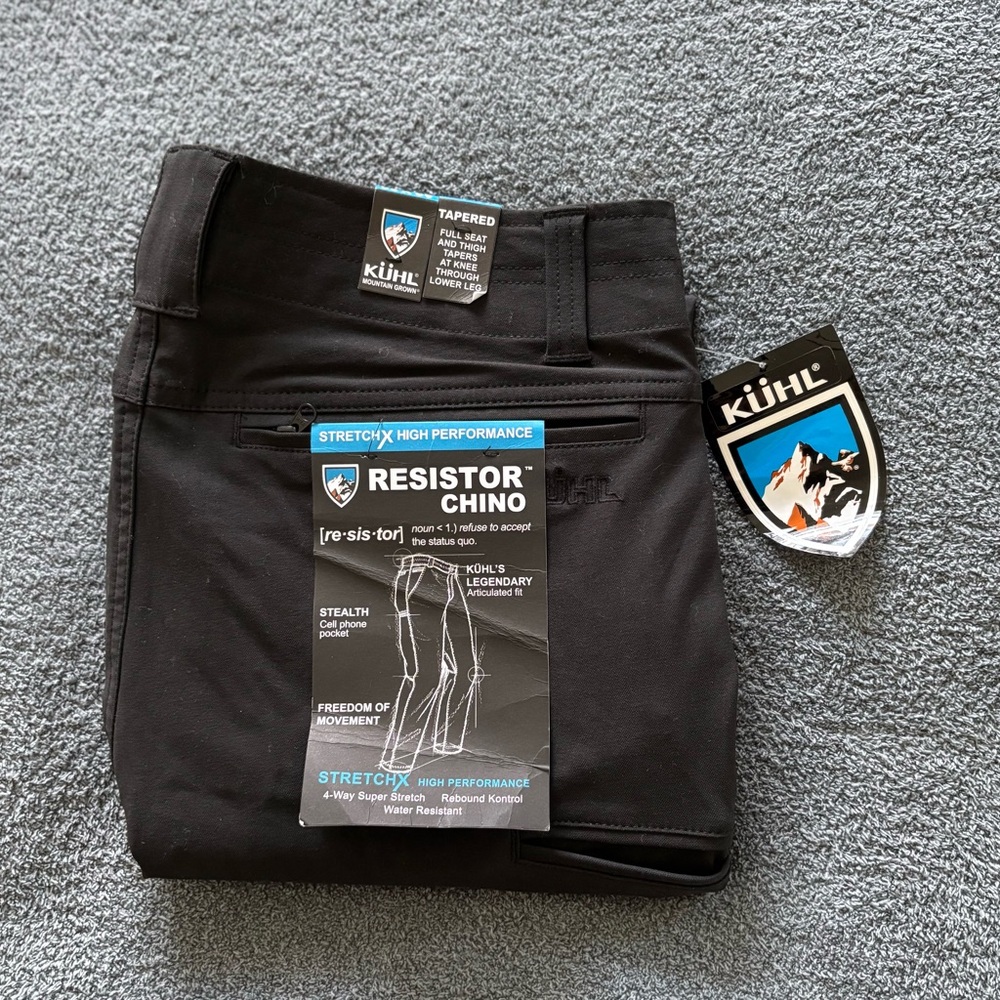 Kuhl Resistor Chino Pants in Blackout